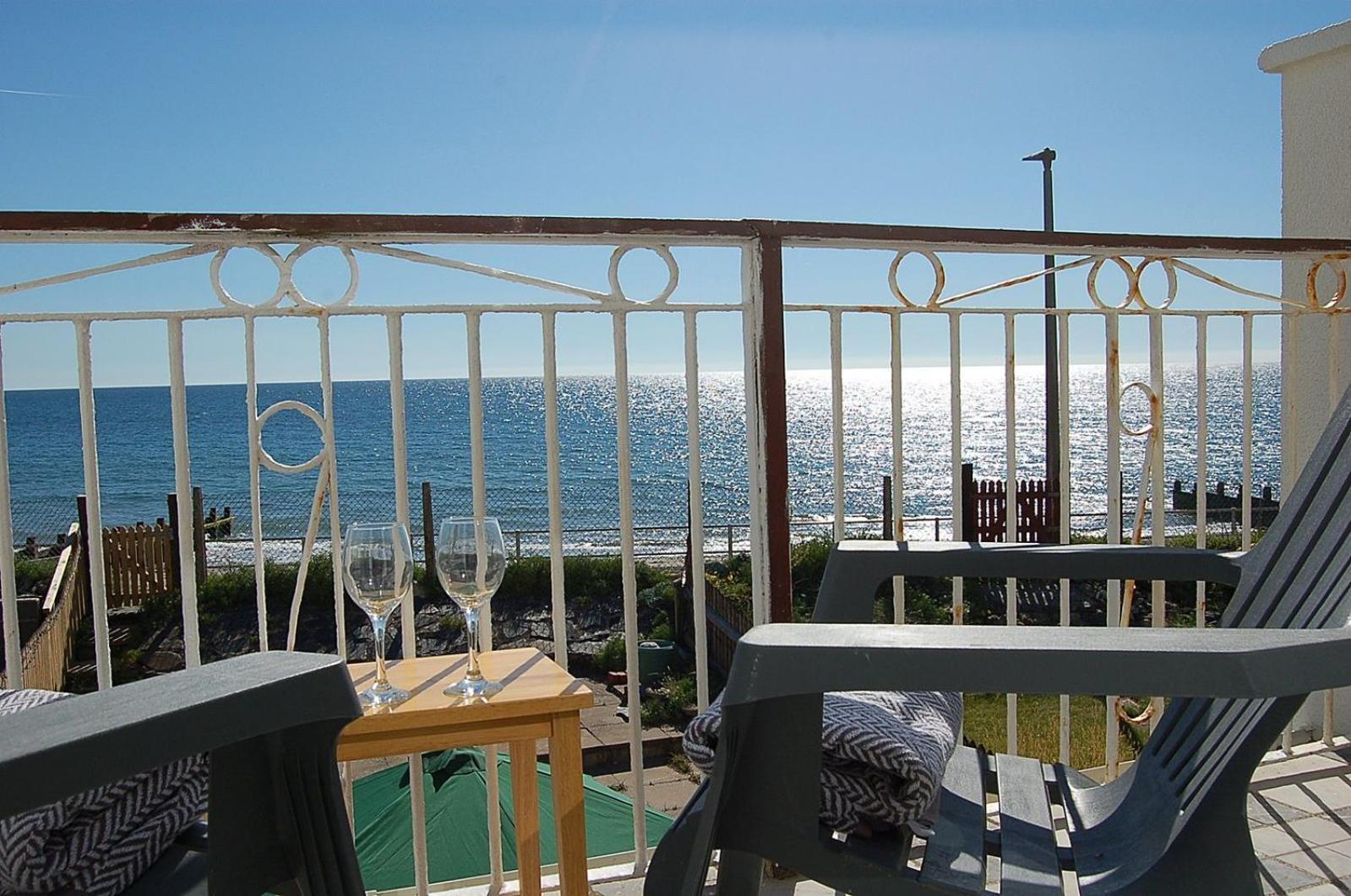 Sunny Side Up Beach House In Tywyn Exterior foto